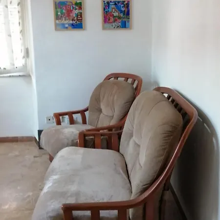 Domo Nina アパート *